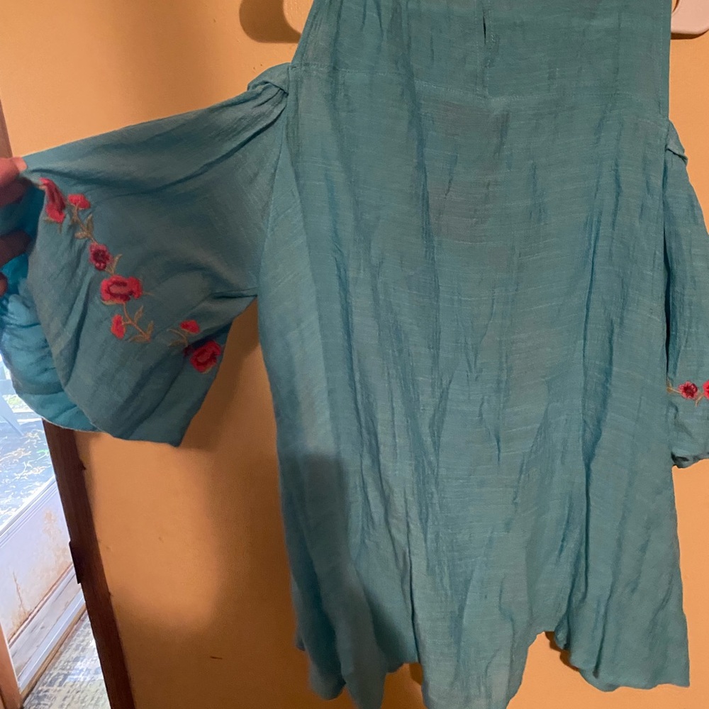 Turquoise and pink cold shoulder boho top. - Picture 3 of 4
